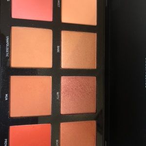 Morphe blush palette in 8W